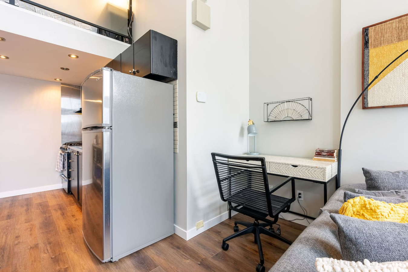 brightandspaciousloft-dt-central/