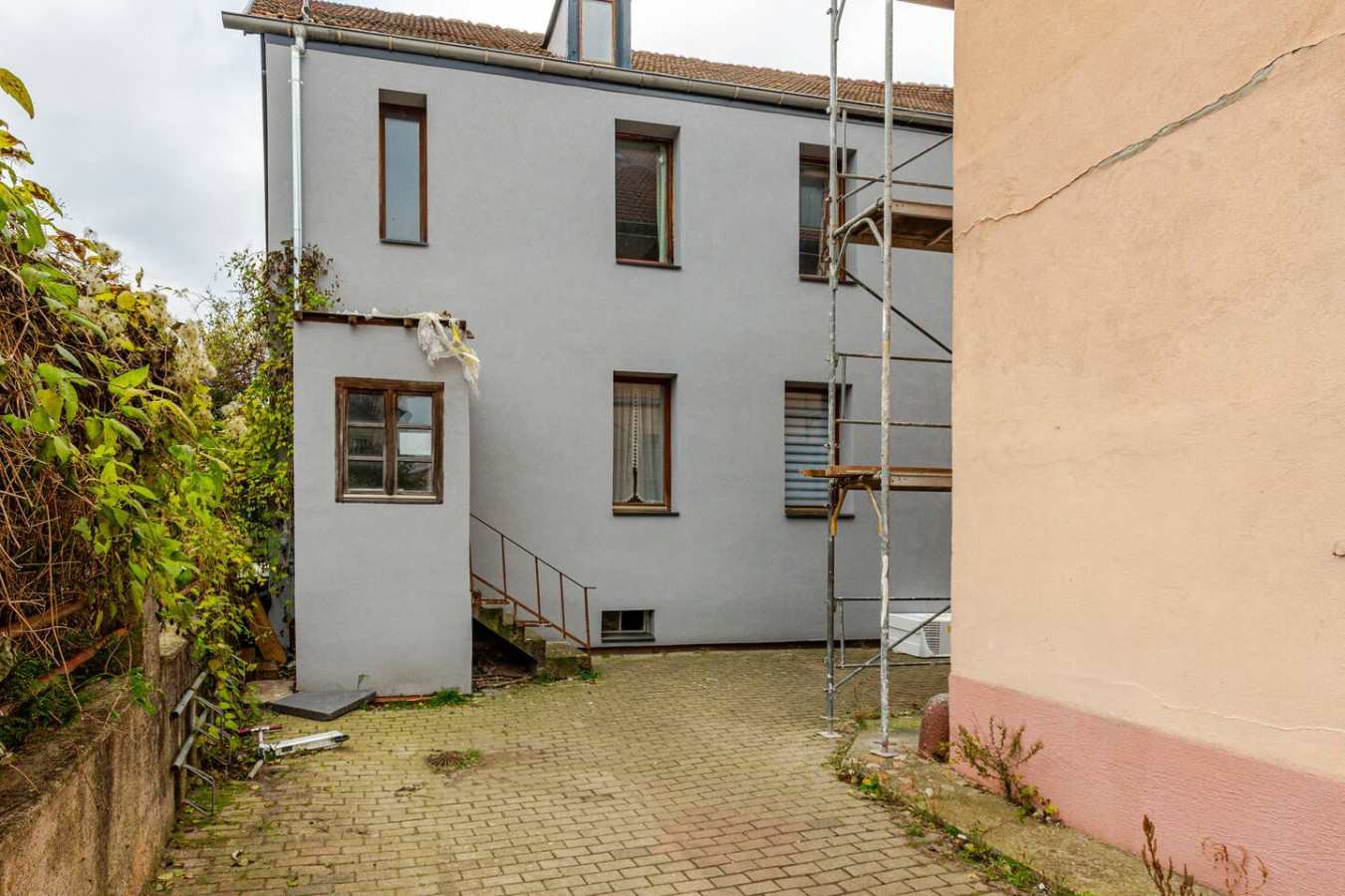 elegant-70-m-apartment-in-strasbourg/