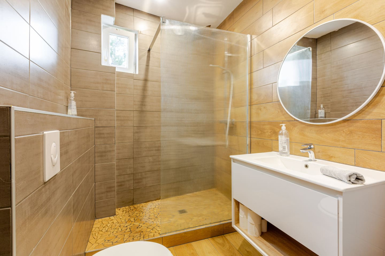 elegant-70-m-apartment-in-strasbourg/