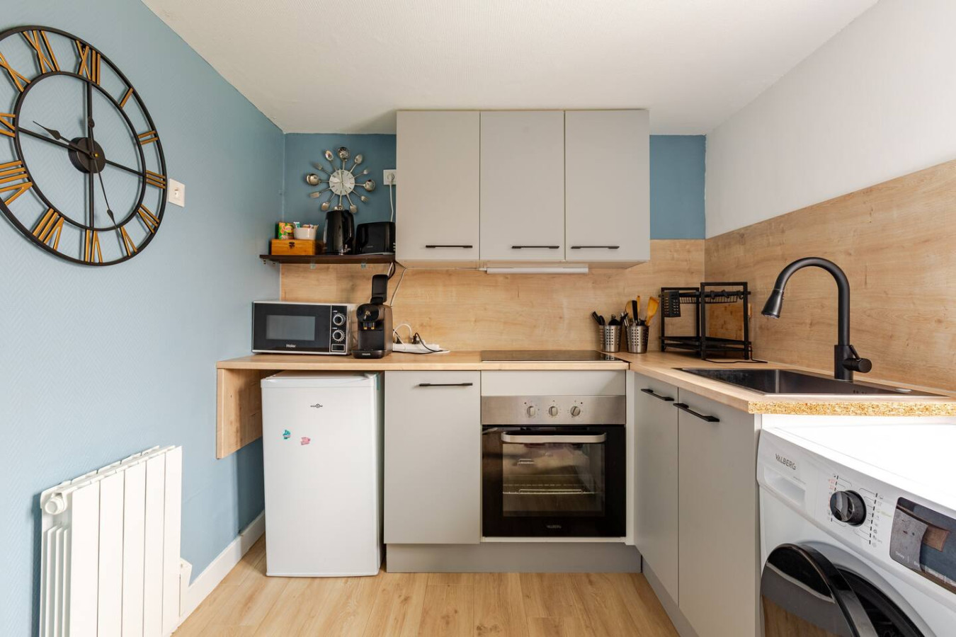 banksy-inspired-apartment-in-strasbourg/