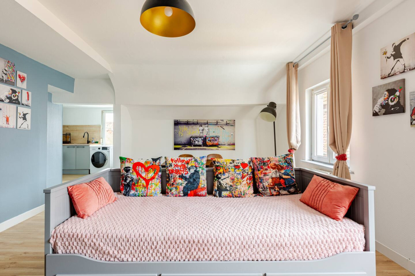 banksy-inspired-apartment-in-strasbourg/