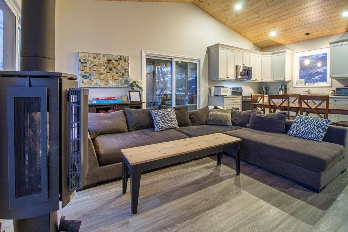Papineau Lake Retreat