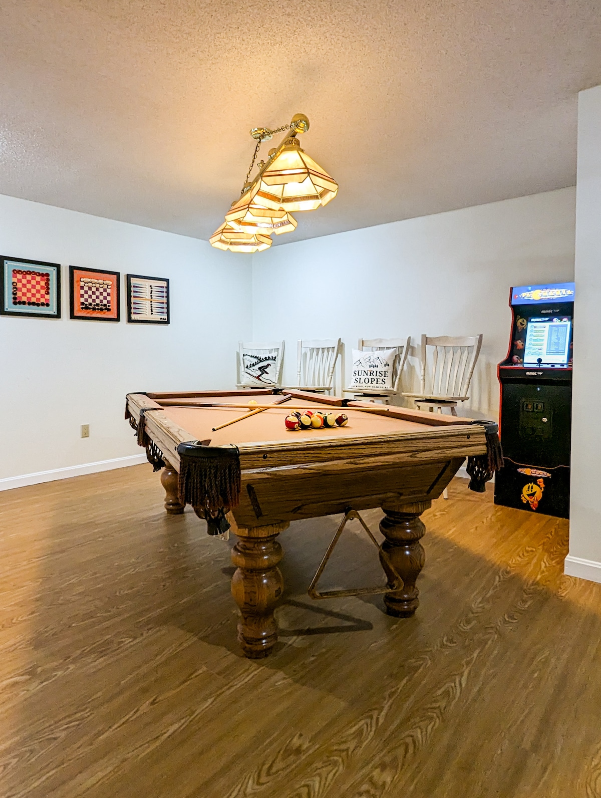 luxe-ski-in-out-foliage-hiking-sauna-hot-tub/