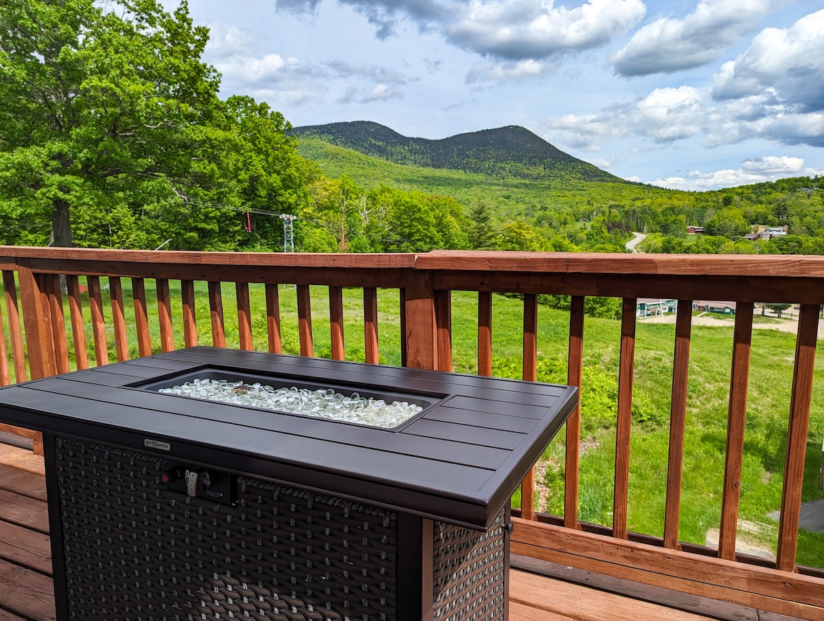 luxe-ski-in-out-foliage-hiking-sauna-hot-tub/