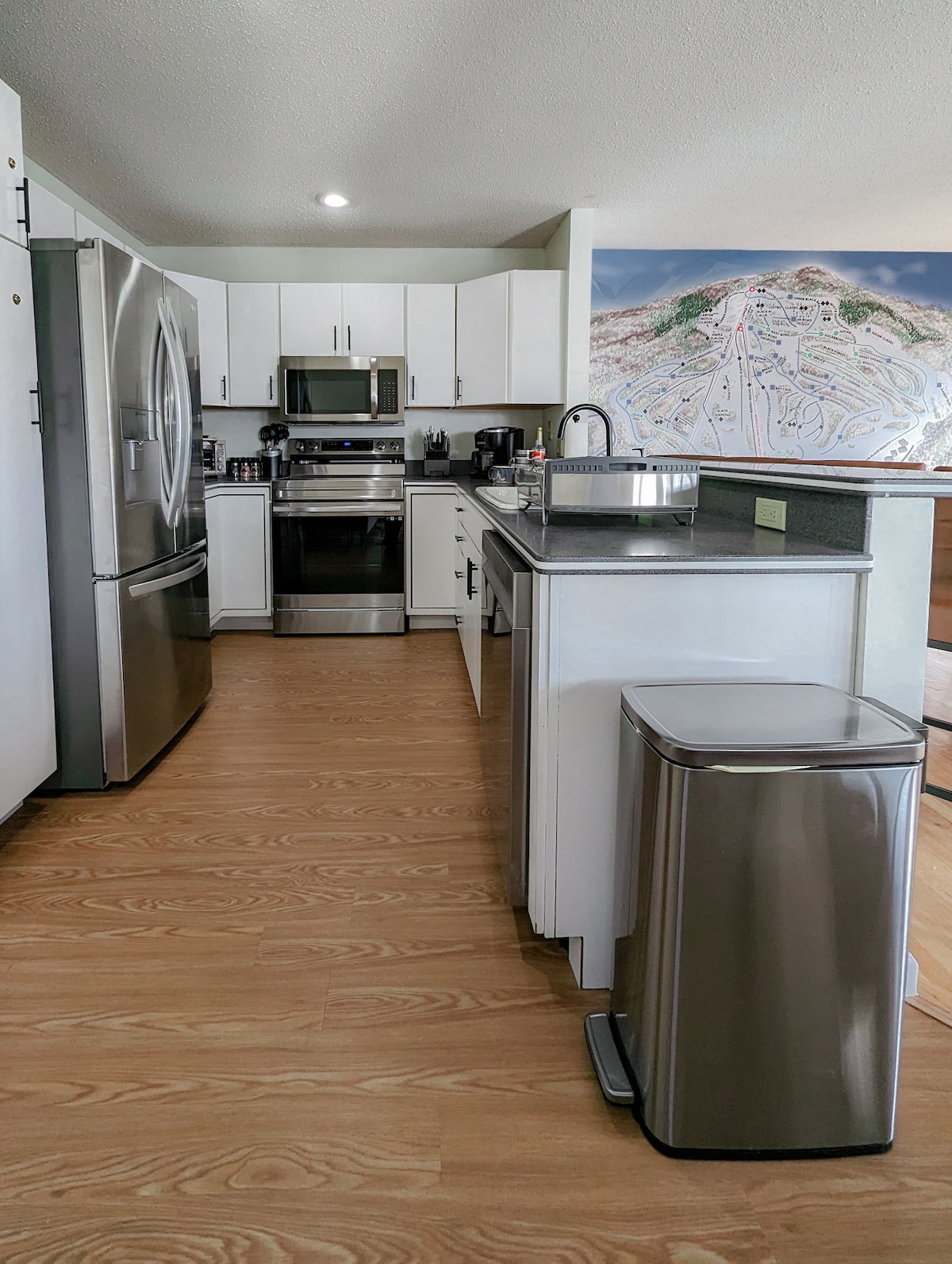 luxe-ski-in-out-foliage-hiking-sauna-hot-tub/