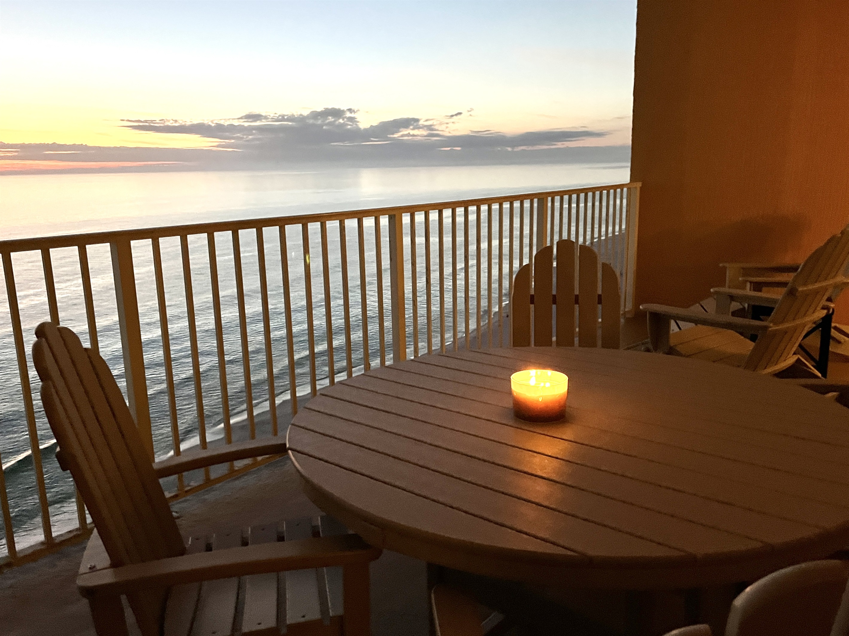 Almost 300 s/f balcony Almost 300 s/f balcony - Butler's Treasure Island 1210 - Panama City Beach