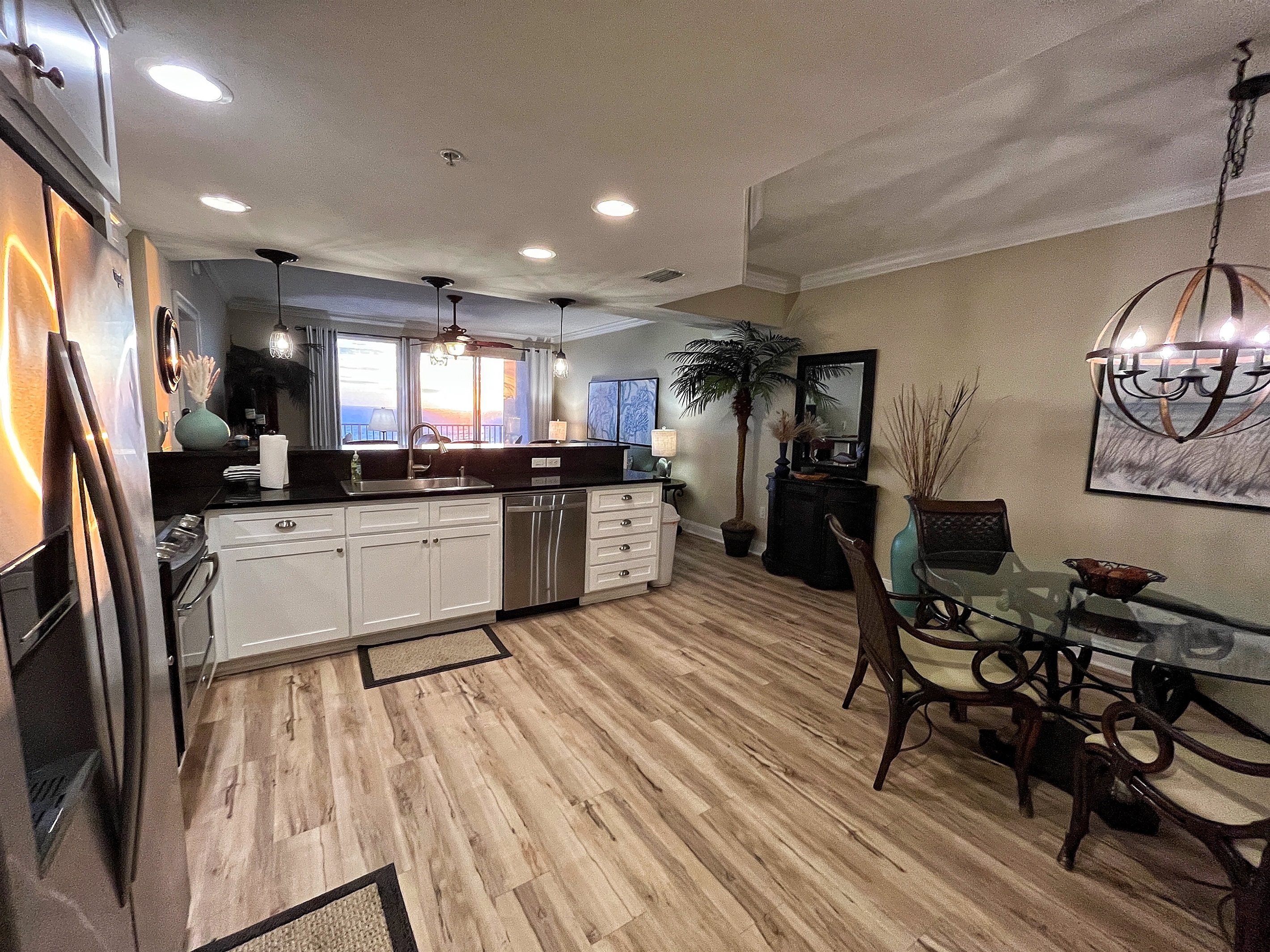 Large living and dining area Large living and dining area - Butler's Treasure Island 1210 - Panama City Beach