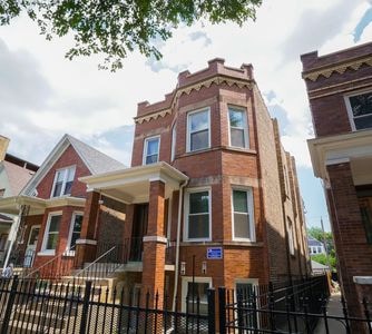 Modern Western Logan Square Flat