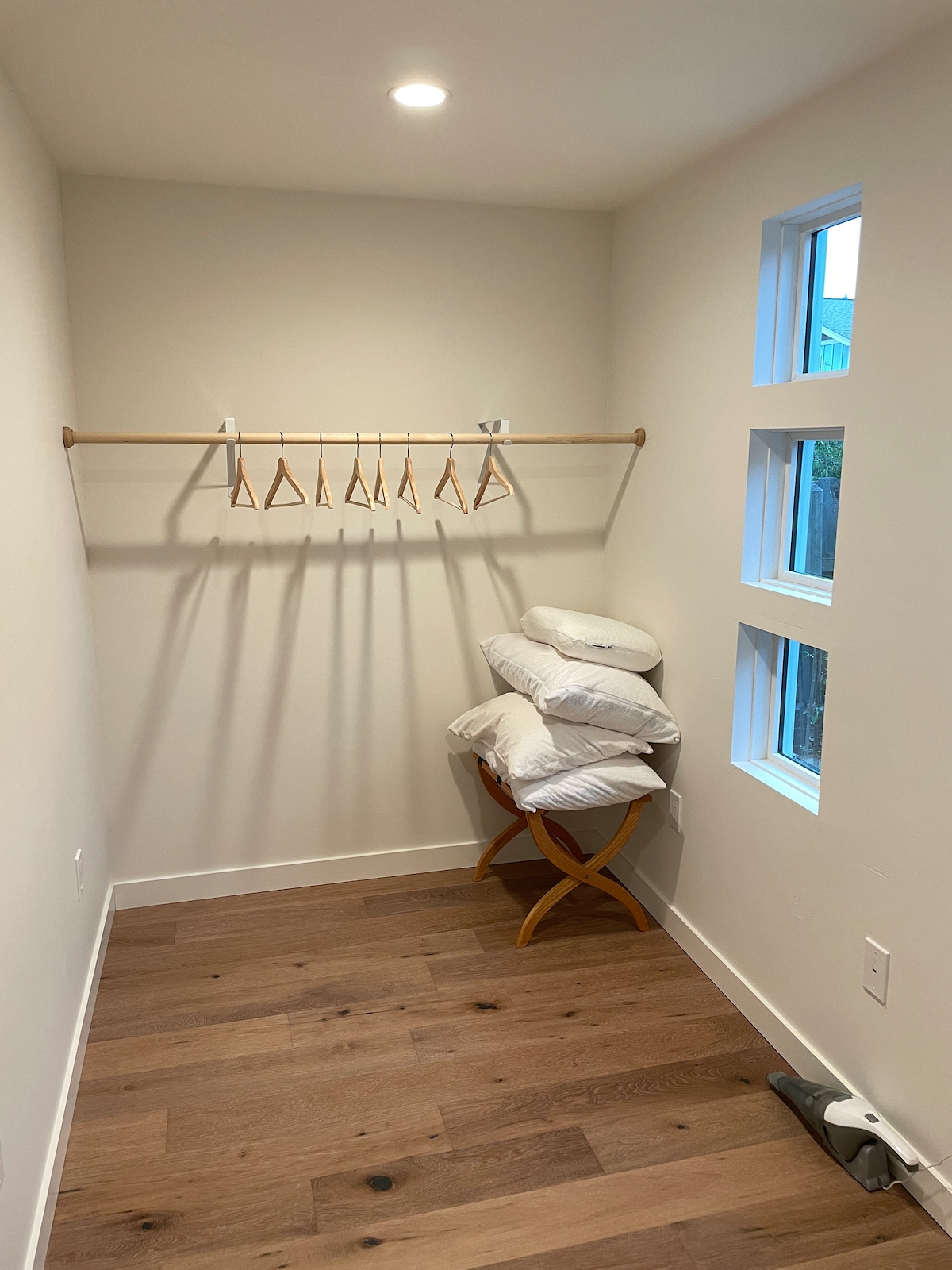 Redwood Loft & Light 700sqft house with 2 beds
