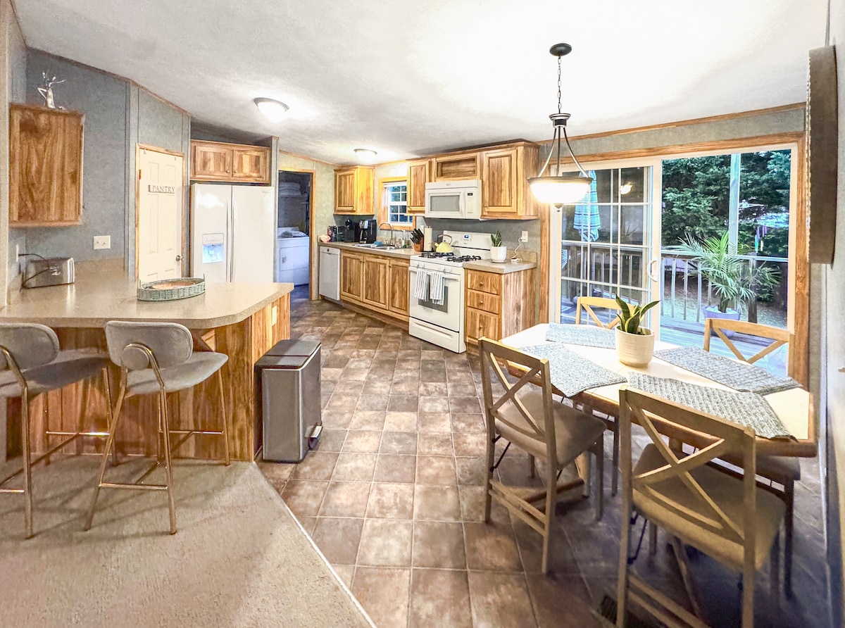 3br-2ba-amazing-outdoors-close-to-everything/