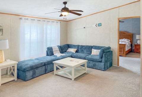 3br/2ba | amazing outdoors | close to everything