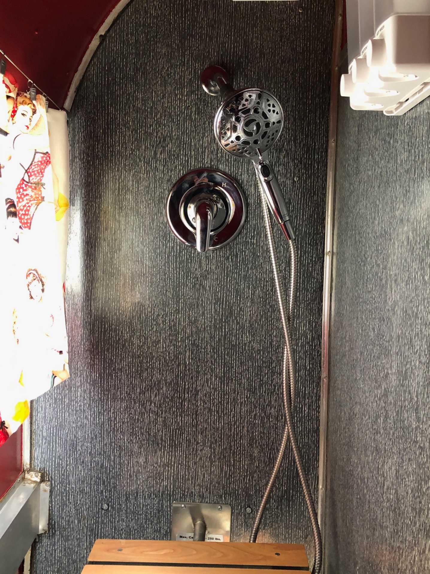 Vintage Airstream - Glamping with Style! - Kansas City