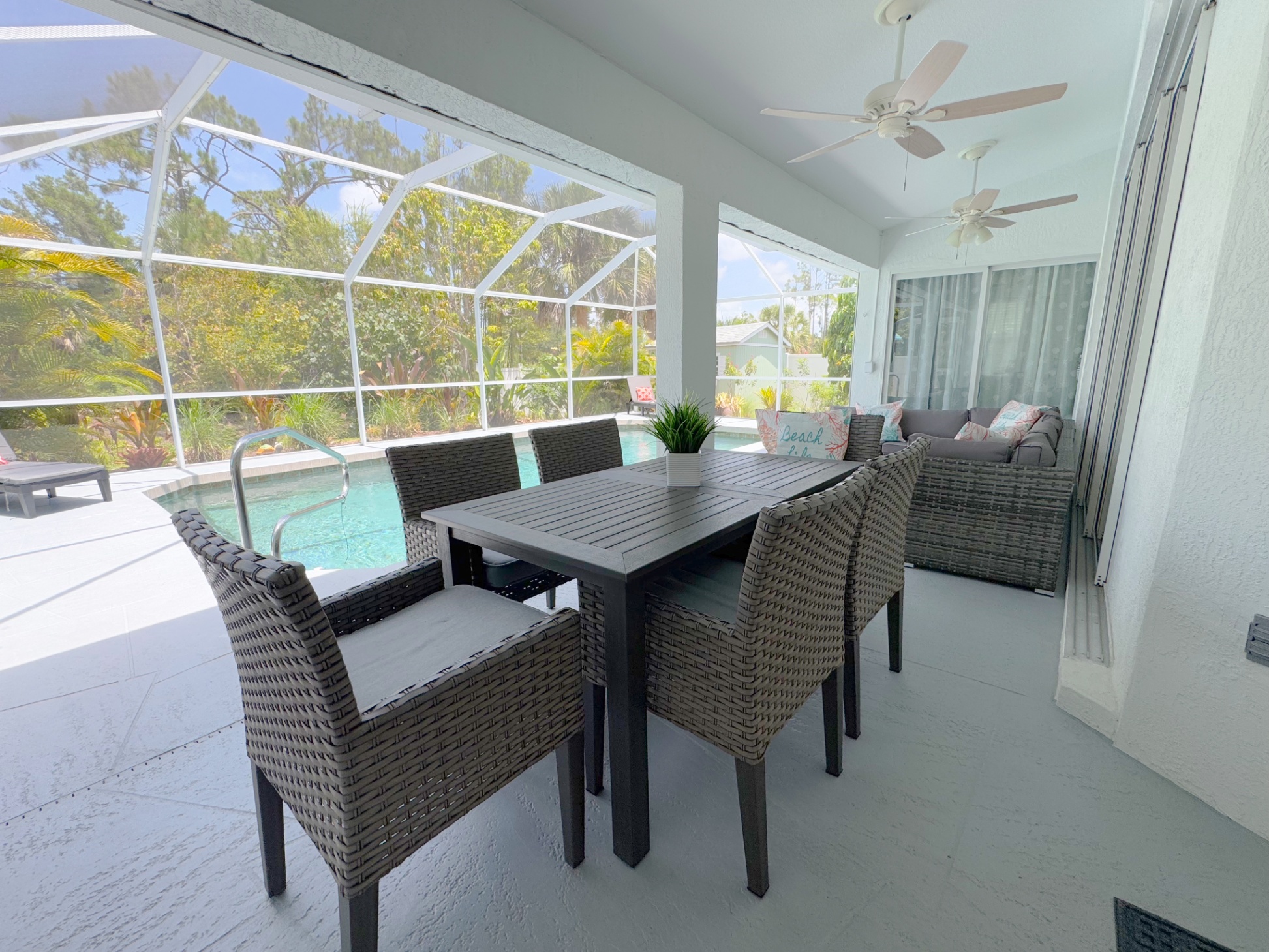 Villa Happy Gator 2 - Tropical Retreat near Beach - Englewood