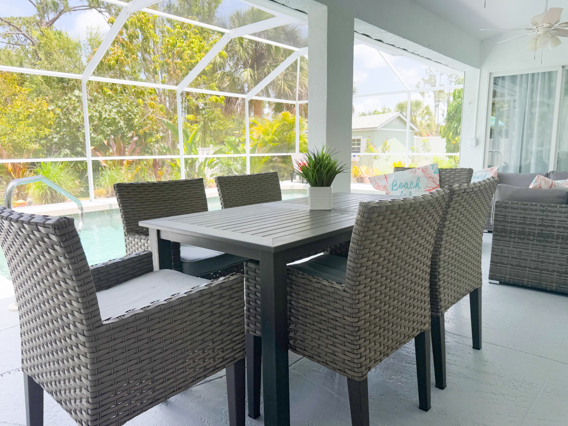 Villa Happy Gator 2 - Tropical Retreat near Beach - Englewood