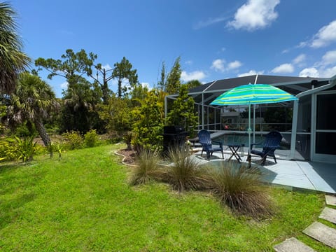 Villa Happy Gator 2 - Tropical Retreat near Beach