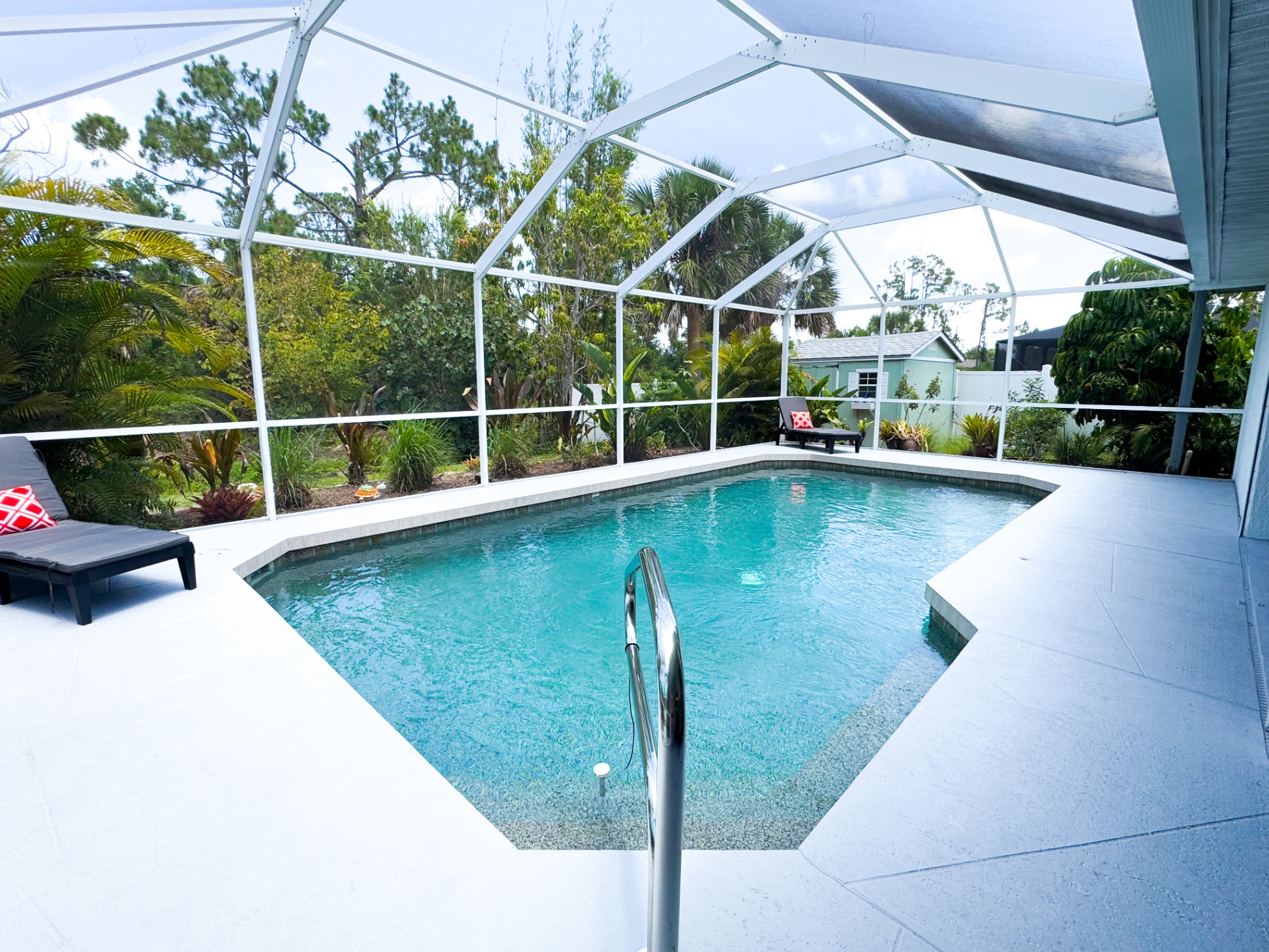 Villa Happy Gator 2 - Tropical Retreat near Beach - Englewood