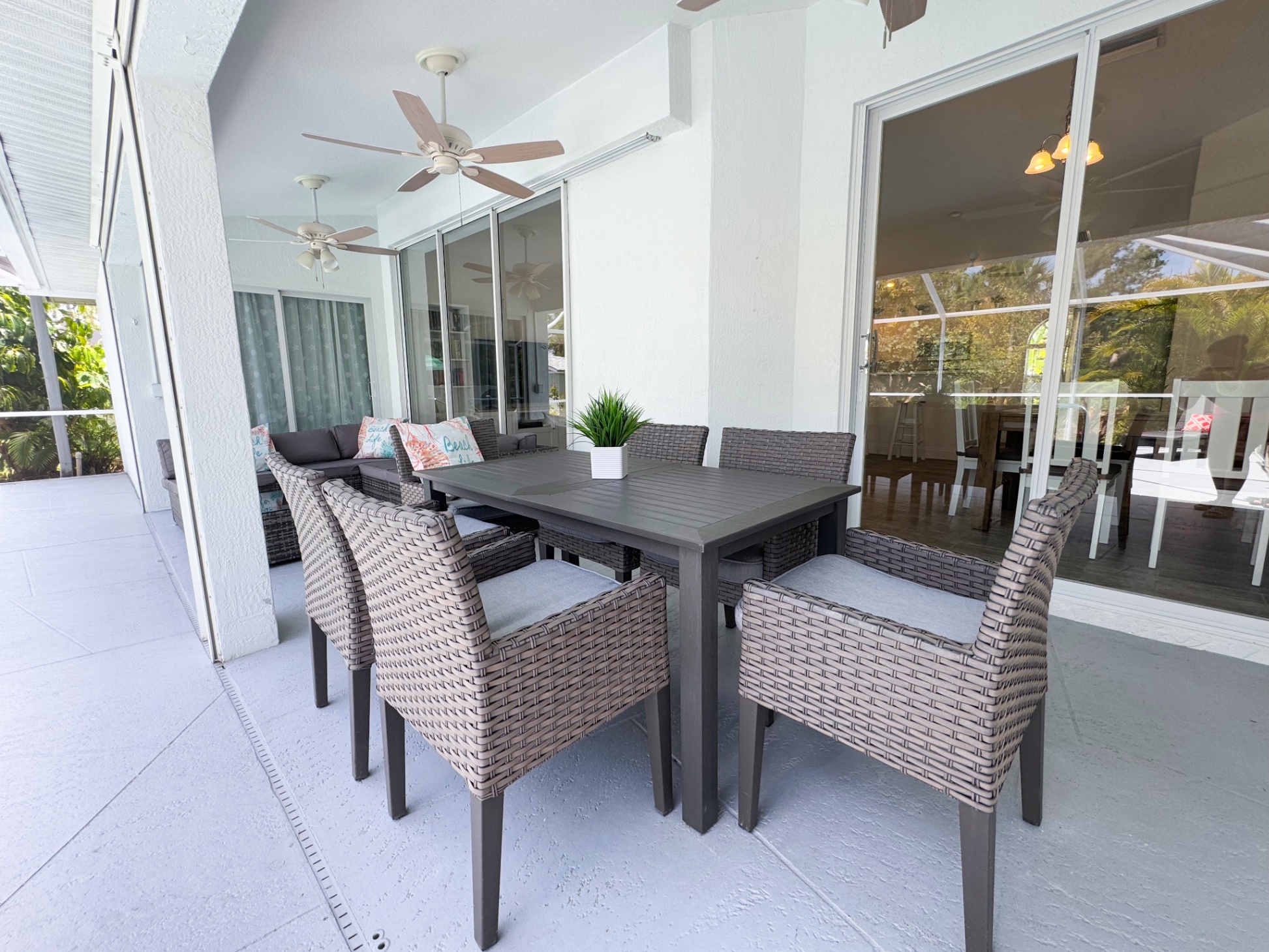 Villa Happy Gator 2 - Tropical Retreat near Beach - Englewood