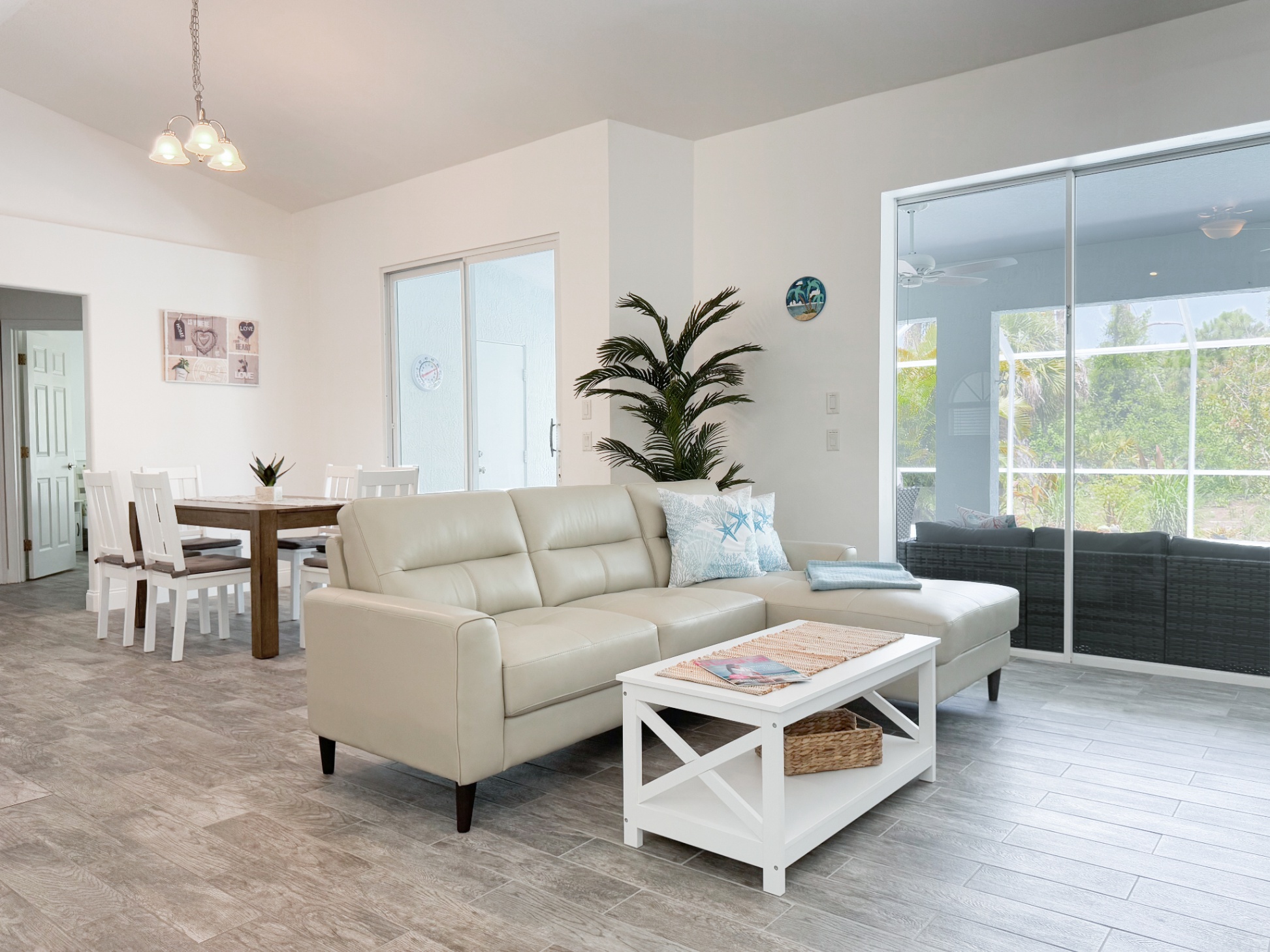 Villa Happy Gator 2 - Tropical Retreat near Beach - Englewood