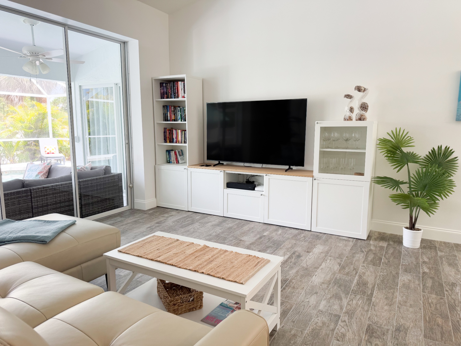 Villa Happy Gator 2 - Tropical Retreat near Beach - Englewood