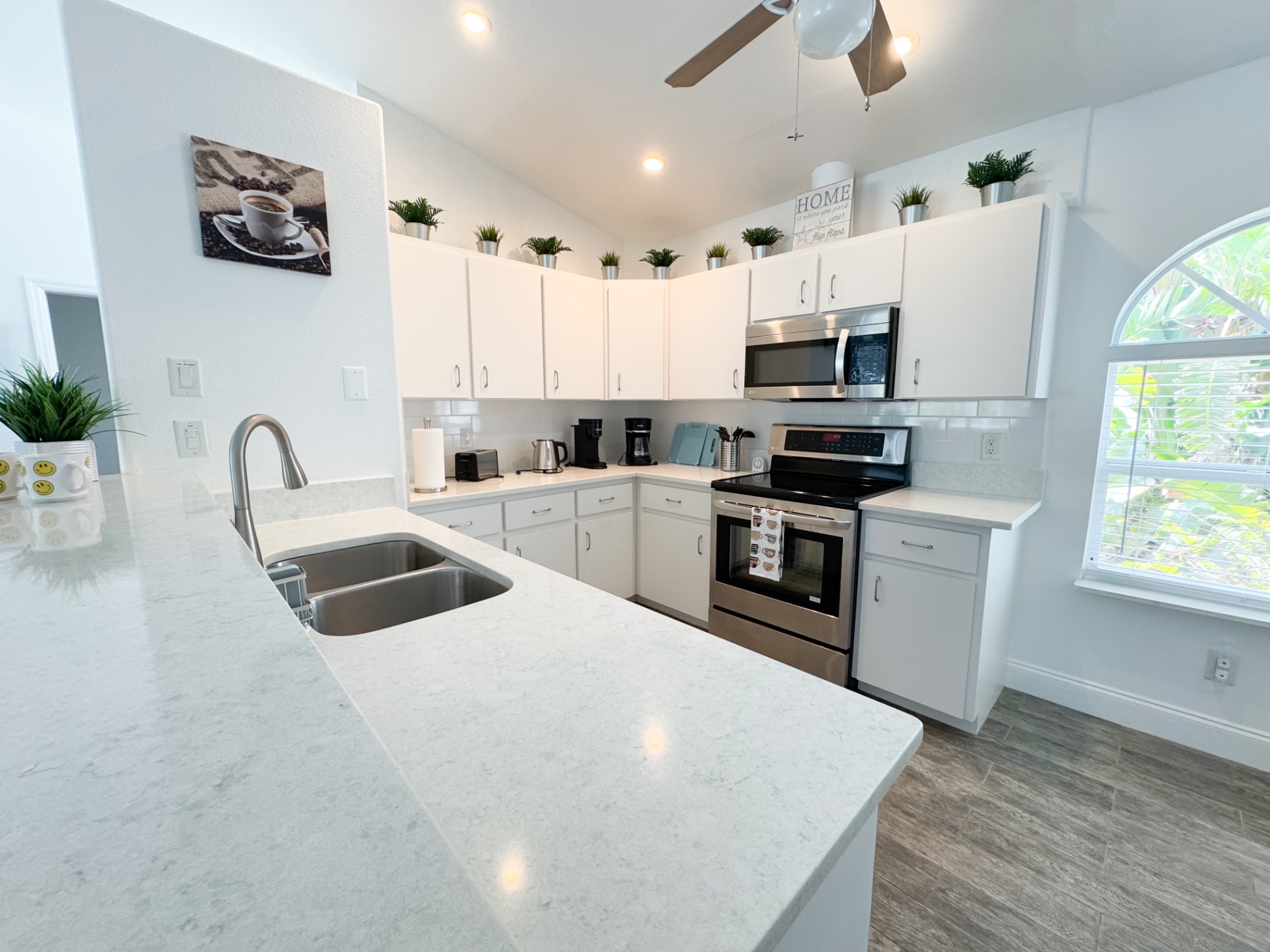 Villa Happy Gator 2 - Tropical Retreat near Beach - Englewood