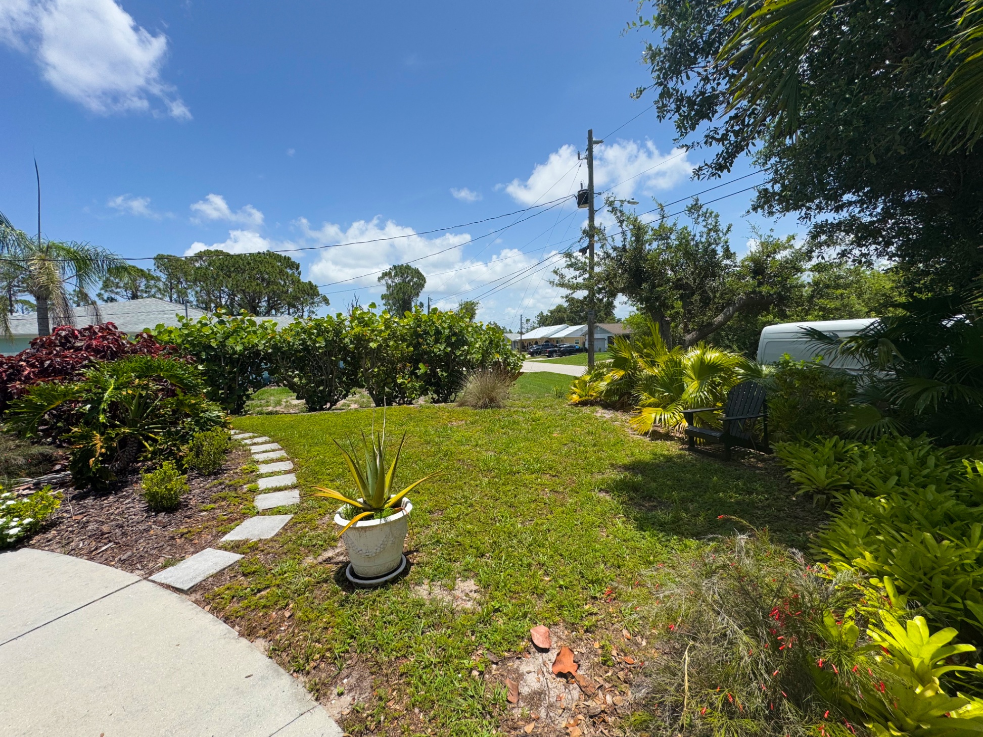 Villa Happy Gator 2 - Tropical Retreat near Beach - Englewood