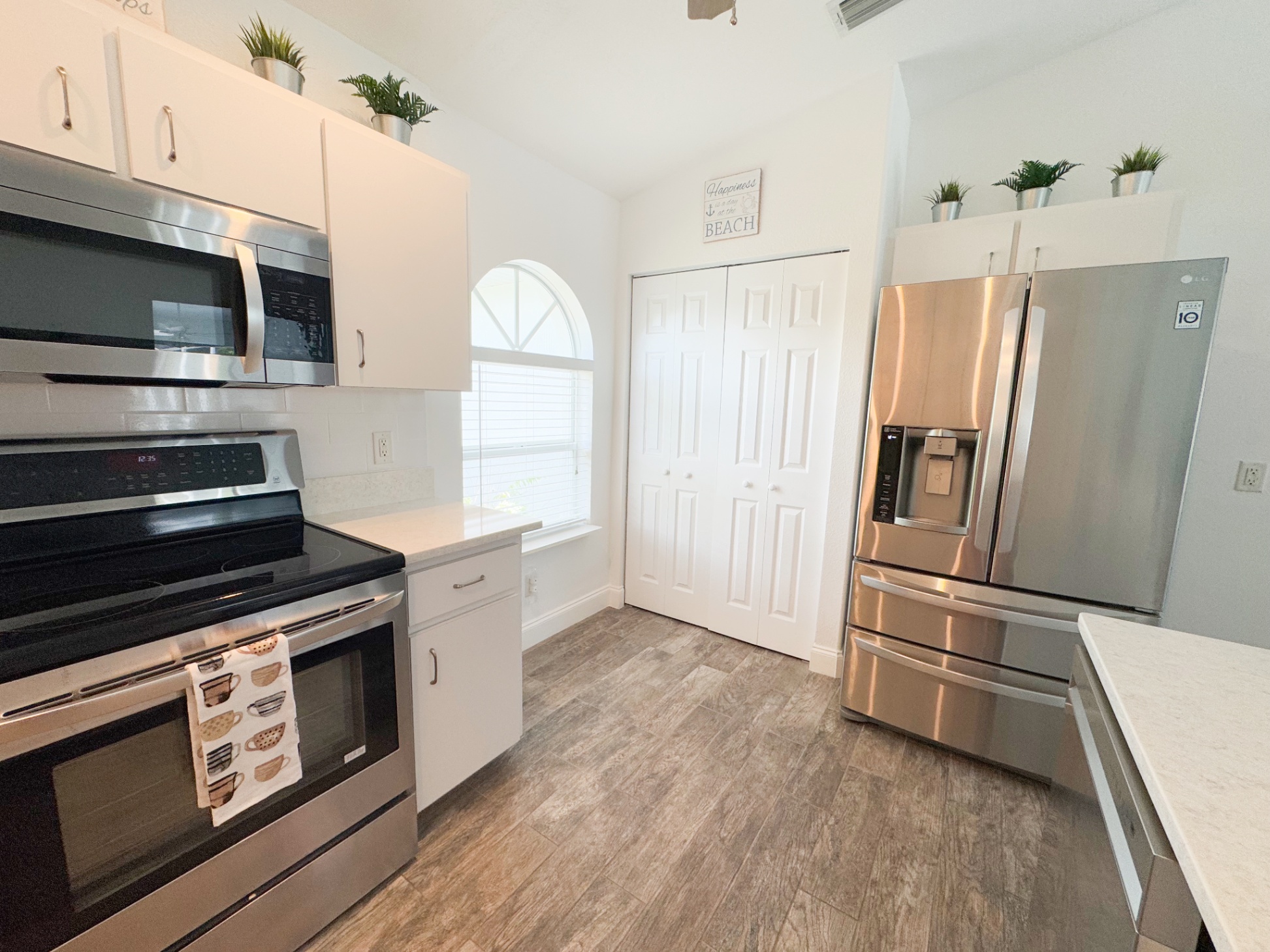 Villa Happy Gator 2 - Tropical Retreat near Beach - Englewood