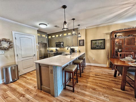 Butler's Summit Manor 3042