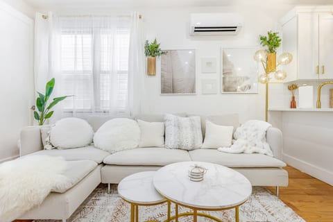 The Brooklyn Retreat 6BR|3 Ba | Free Parking