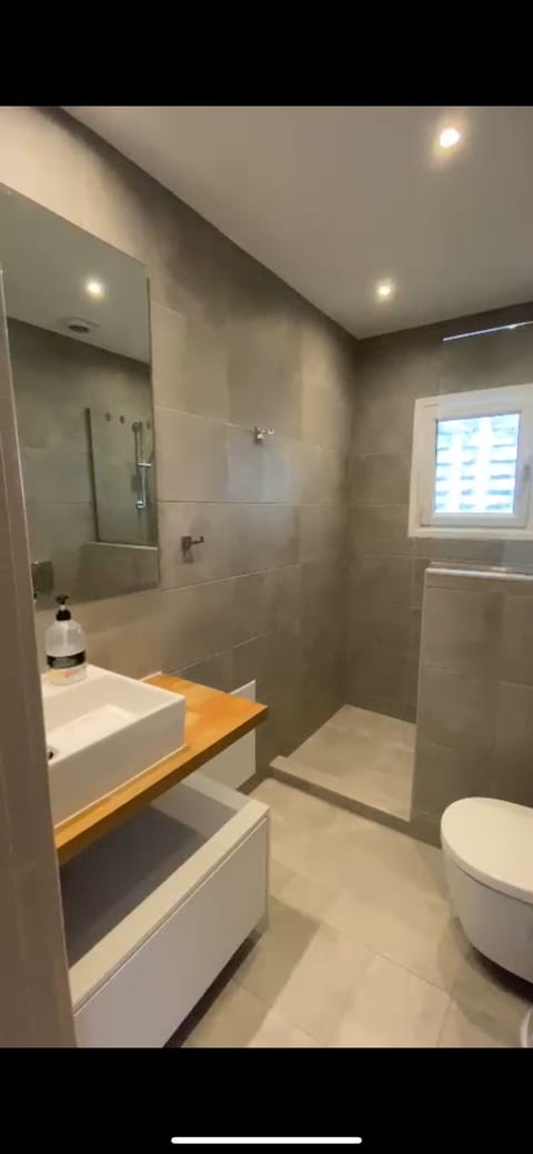 2 bed Glyfada center apartment +4407519943516