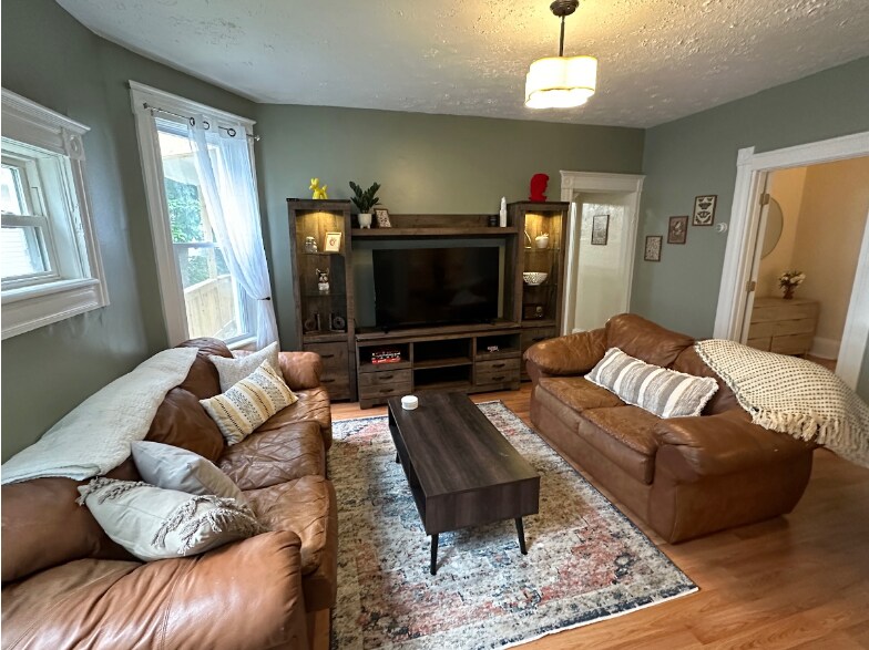 Charming 2BR Home with Office