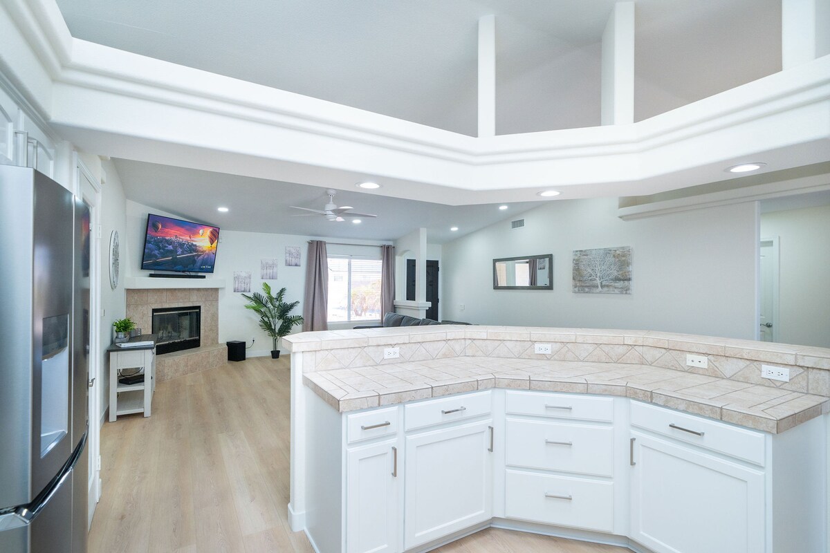 Gorgeous 3/2 home heated pool/spa