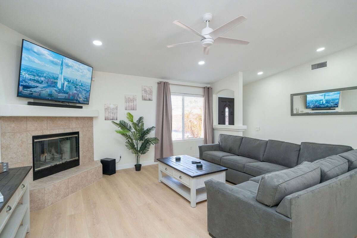 Gorgeous 3/2 home heated pool/spa