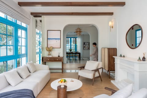 6BR 5.5bth NEW Villa | 1min walk to beachfront