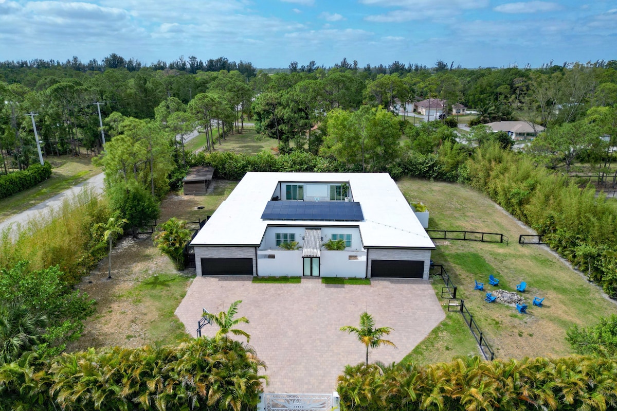 Equestrian Stay | Heated Pool, Game Room, Fire Pit