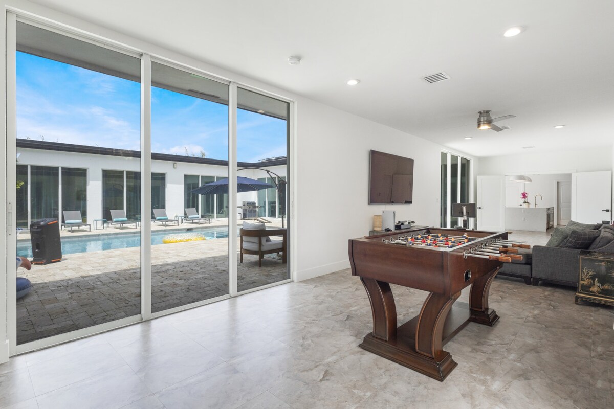 Equestrian Stay | Heated Pool, Game Room, Fire Pit