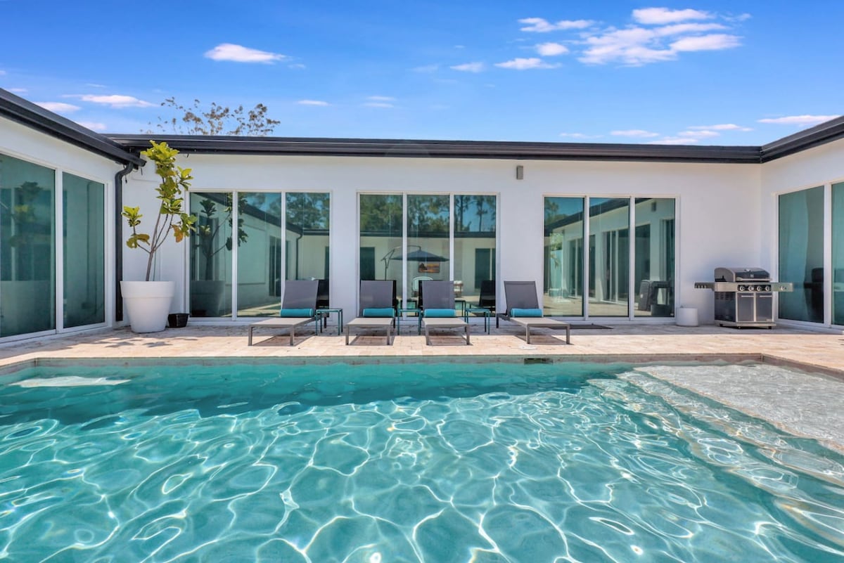 Equestrian Stay | Heated Pool, Game Room, Fire Pit