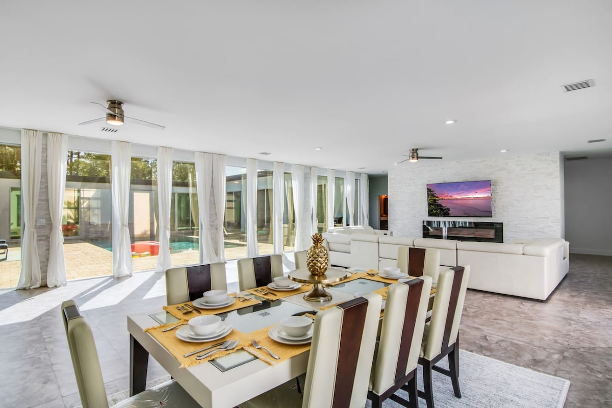 Equestrian Stay | Heated Pool, Game Room, Fire Pit