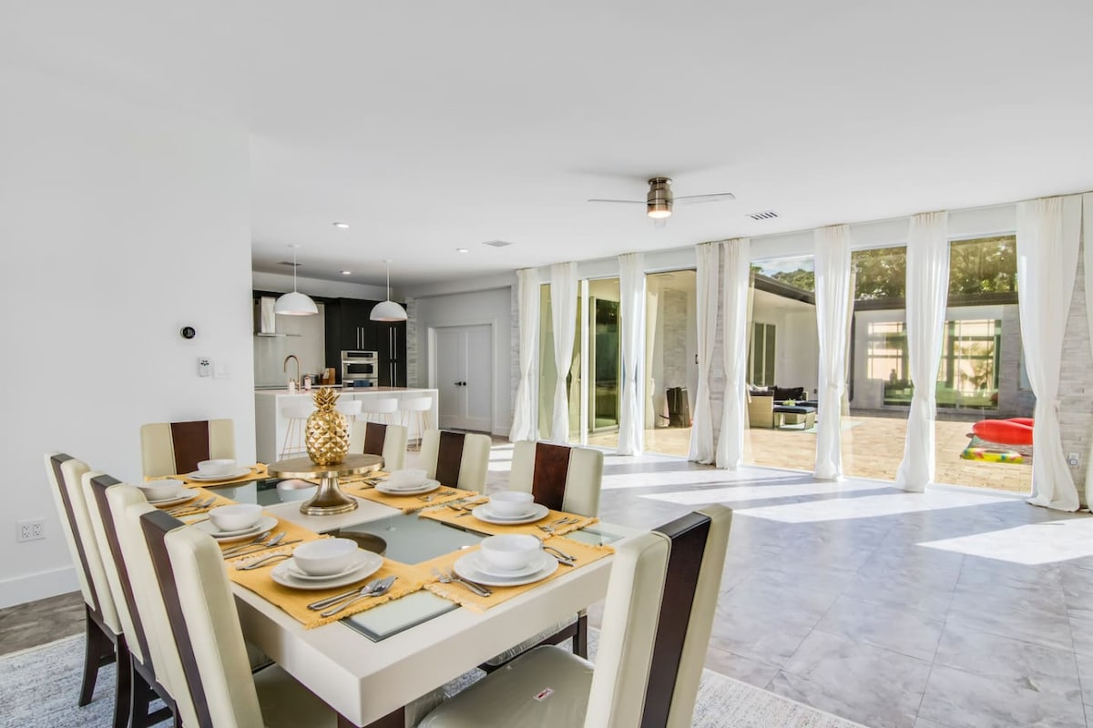Equestrian Stay | Heated Pool, Game Room, Fire Pit