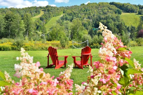 Ski Slope-Side Condo – Affordable Luxury!
