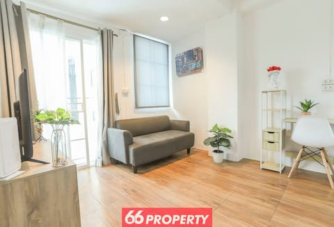 City Center Condo: Cozy Stay