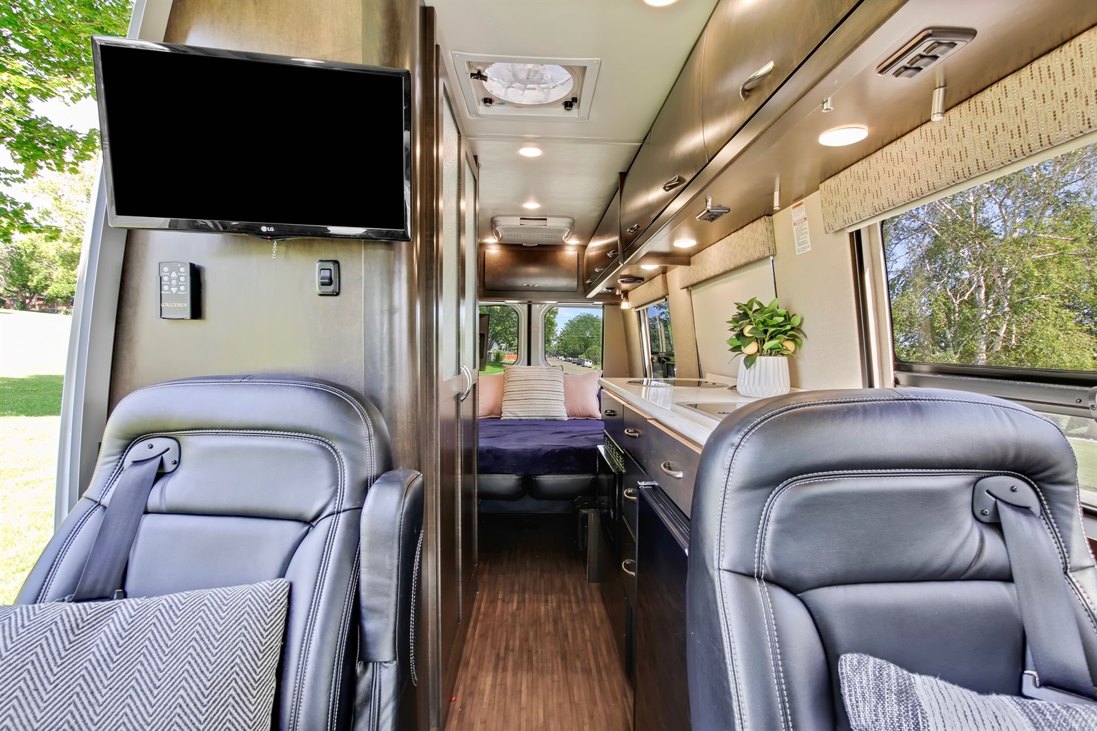 luxury-coachmen-galleria-class-b-motorhome/