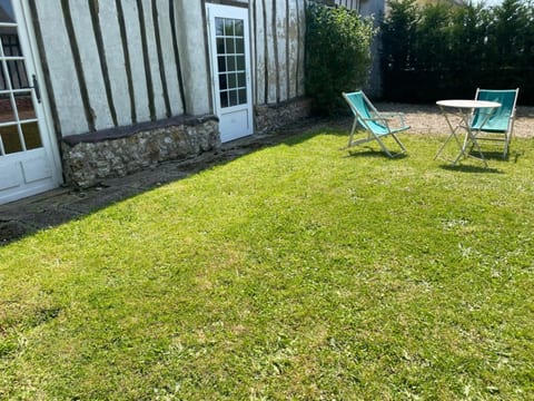 15 minutes walk from the beach
