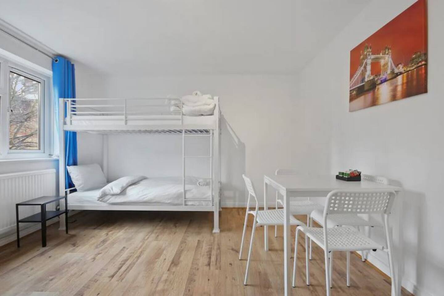 Twin room with shared bathroom in Central London | Elephant and Castle, Zone 1