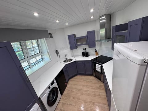 Double room with shared bathroom in Central London | Waterloo, Zone 1