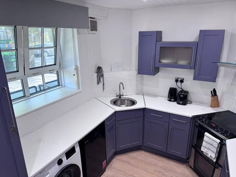Triple room with shared bathroom in Central London | Waterloo, Zone 1