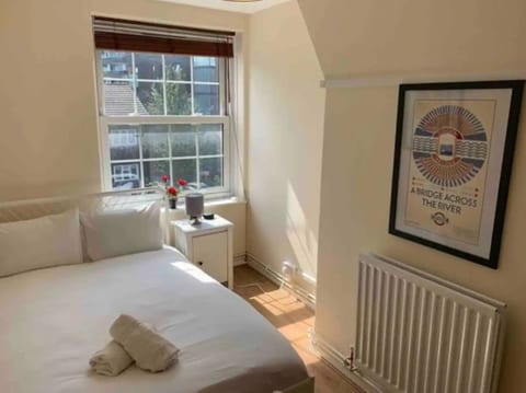APlaceToStay Central London apartment, Zone 1 CAM