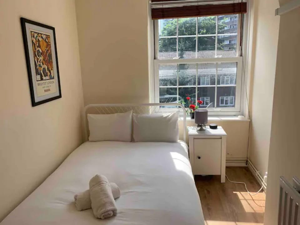 APlaceToStay Central London apartment, Zone 1 DOW - Greater London