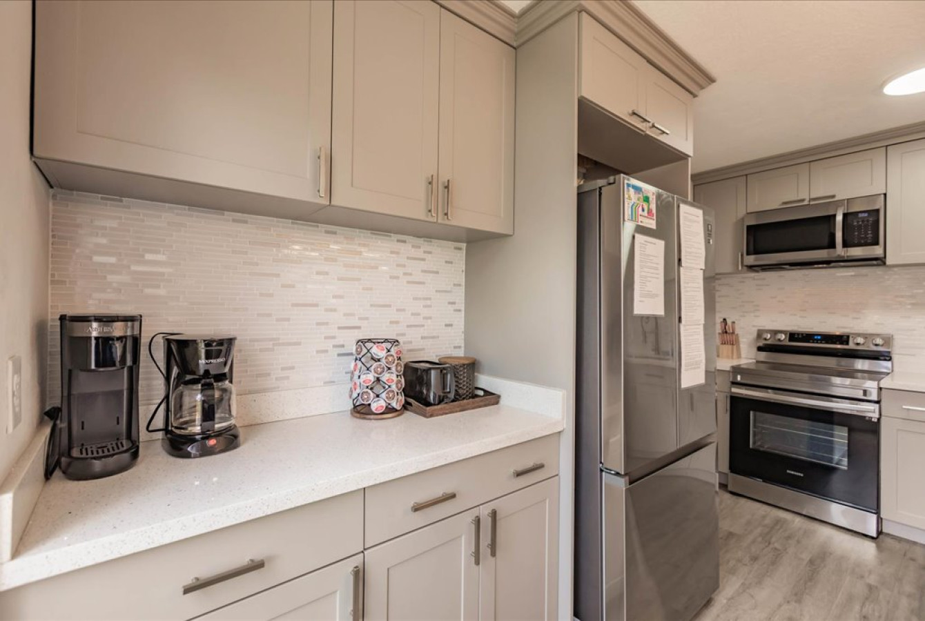 Palm Tree Paradise in Dania Beach - Dania Beach