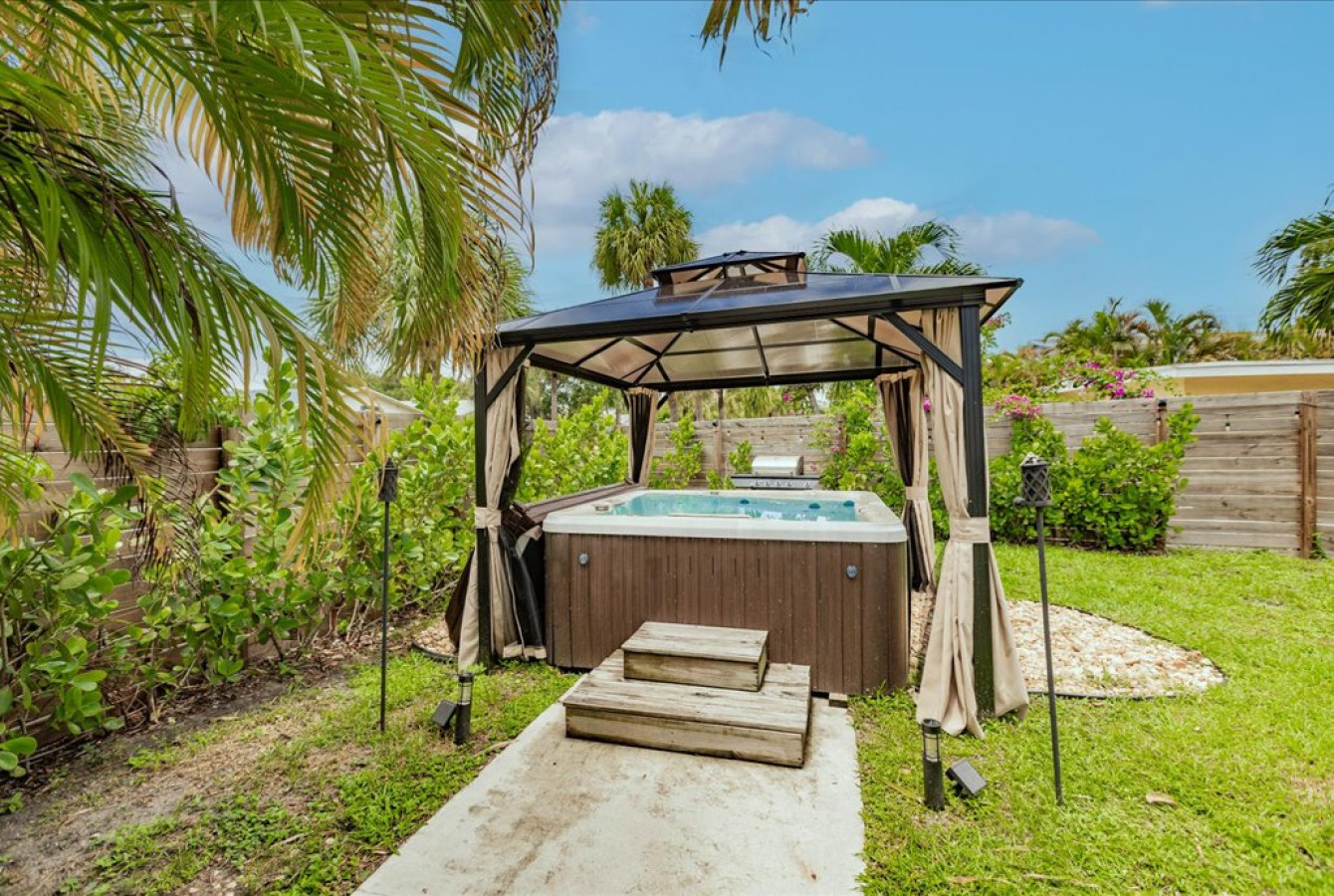 palm-tree-paradise-in-dania-beach/