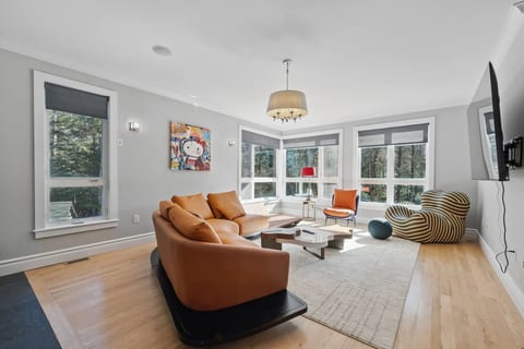 Private Lakefront Mansion on Schmidt Lake